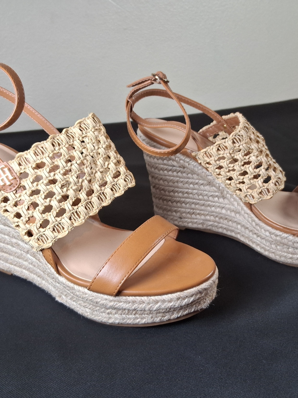 SKU99 Tommy Hilfiger Tan and Natural Crochet Espadrille Wedge Sandals Size 8